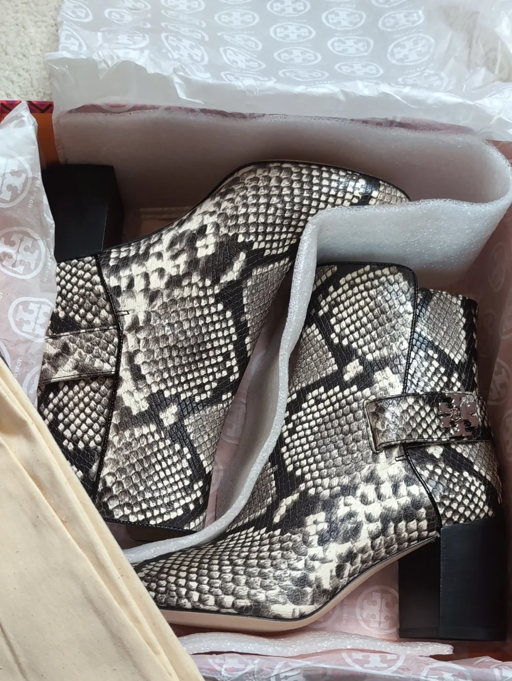 NWT Sz 7 Tory Burch Kira 70mm (~2.8